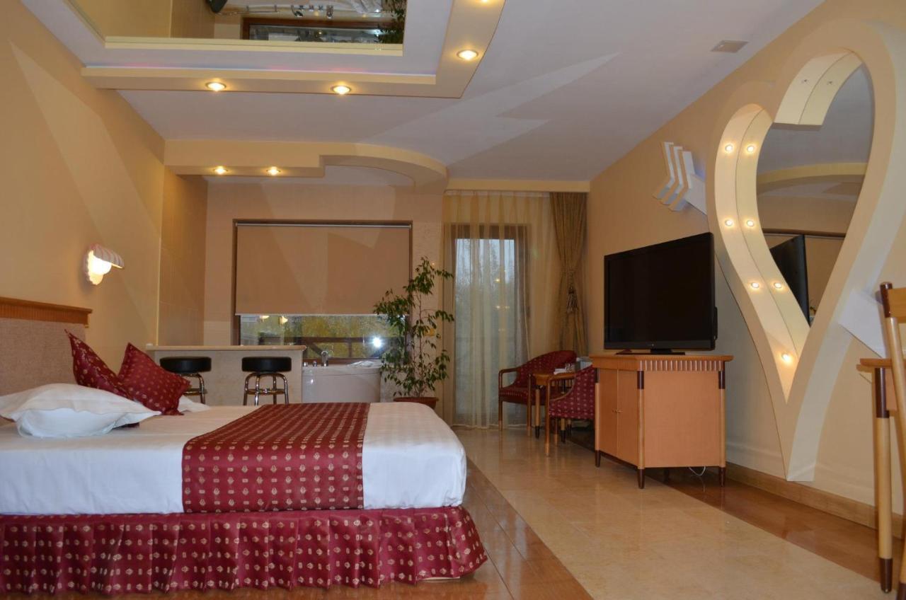 Hotel La Scoica Land Năvodari Exteriör bild