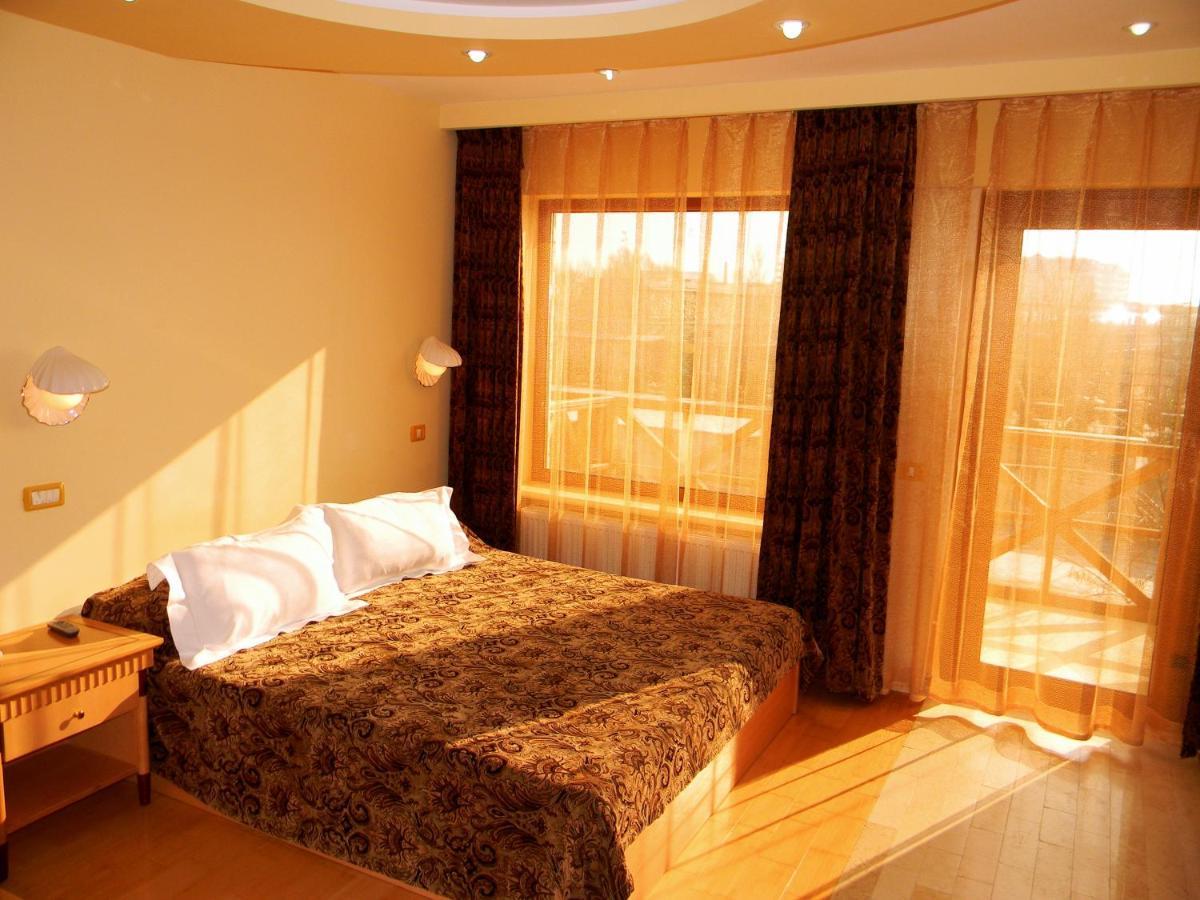 Hotel La Scoica Land Năvodari Exteriör bild